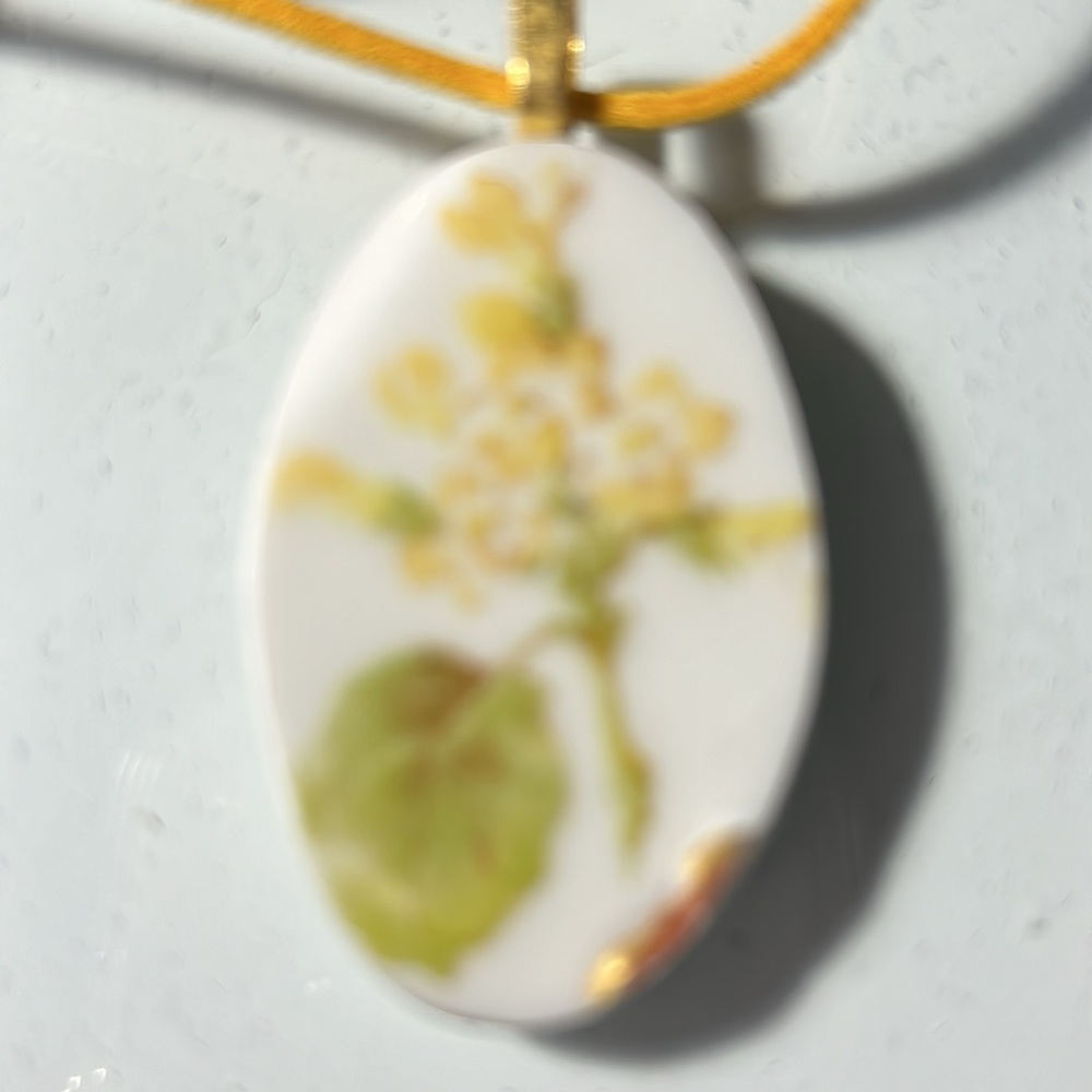 Pretty Floral Necklace